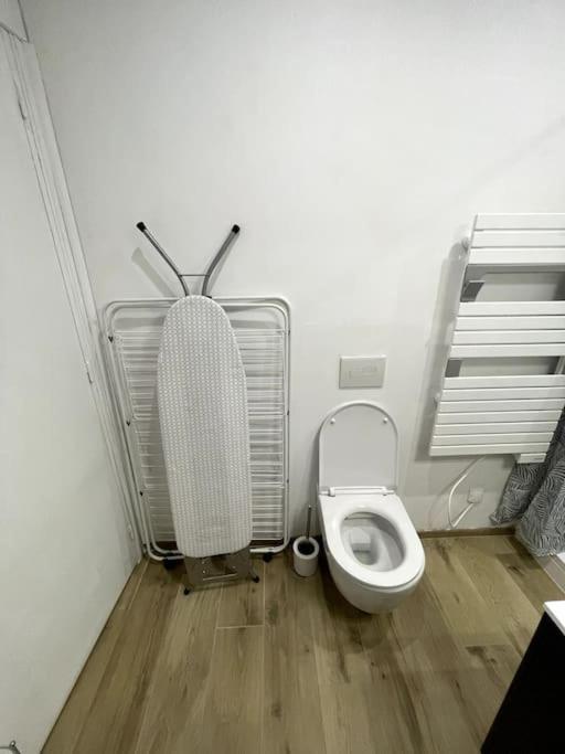 Alp Chartres - Cosy Studio Au Coeur De Chartres Avec Parking 외부 사진